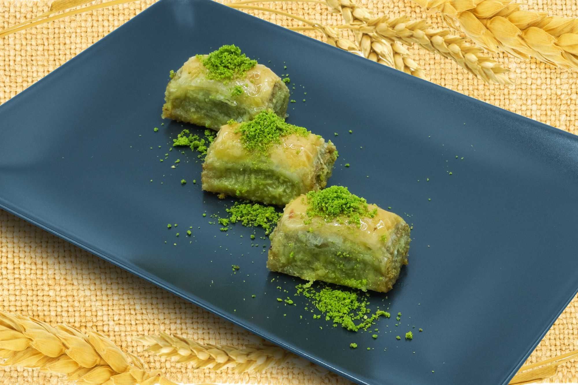 Fıstıklı Baklava - asiltat.com